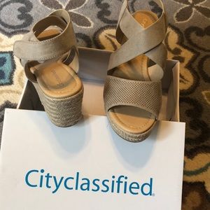 Women’s sandals
